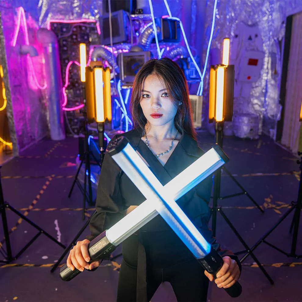 Viltrox H18 18W Double-sided RGB LED Tube Light - Image 6