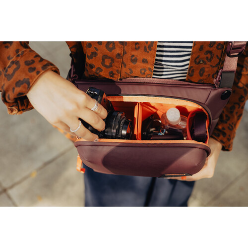 Peak Design BEDS-3-EP-3 Everyday Sling, Eclipse, 3L - Image 3