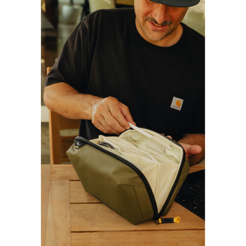 Peak Design BTP-KP-3 Tech Pouch (Kelp, 2L) - Image 2