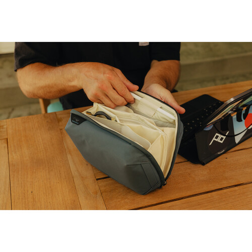 Peak Design BTP-DS-3 Tech Pouch (Ocean, 2L) - Image 3