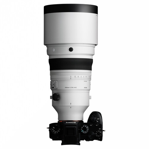 Sigma 200mm f/2 DG OS Sports Lens for Sony E-mount - Image 4